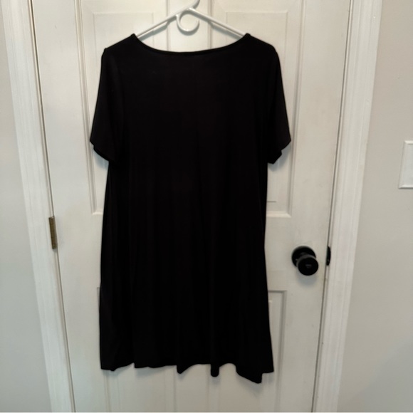Short sleeved swing dress - 1X - Picture 3 of 4